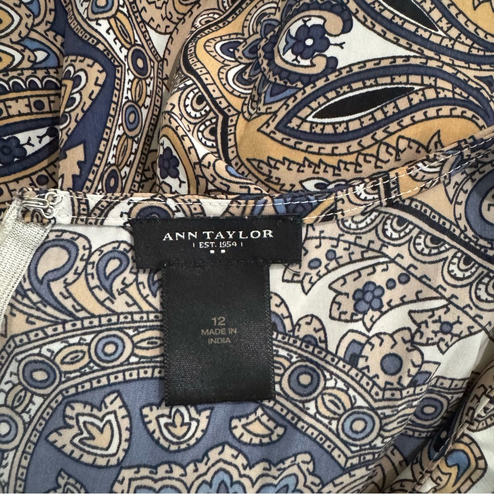 Ann Taylor Blue and Tan Paisley Top Size 12 - Picture 6 of 6